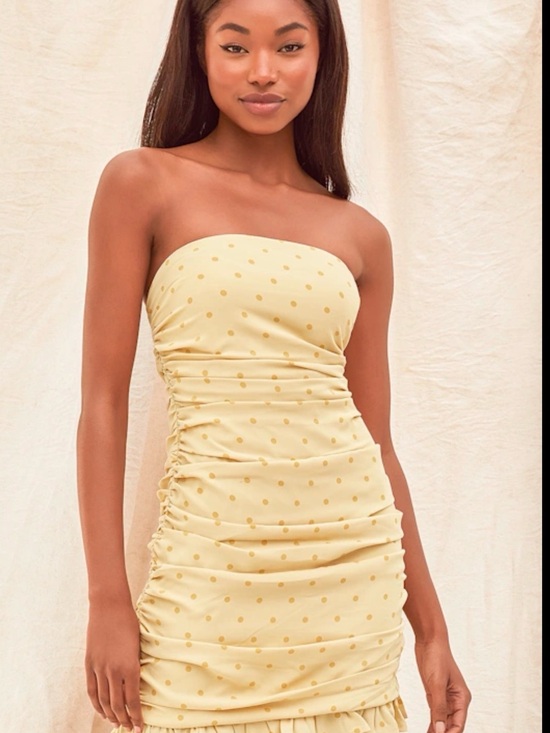 Lulus Dresses & Skirts - Lulu's Yellow Polka Dot Strapless Ruched Mini Dress